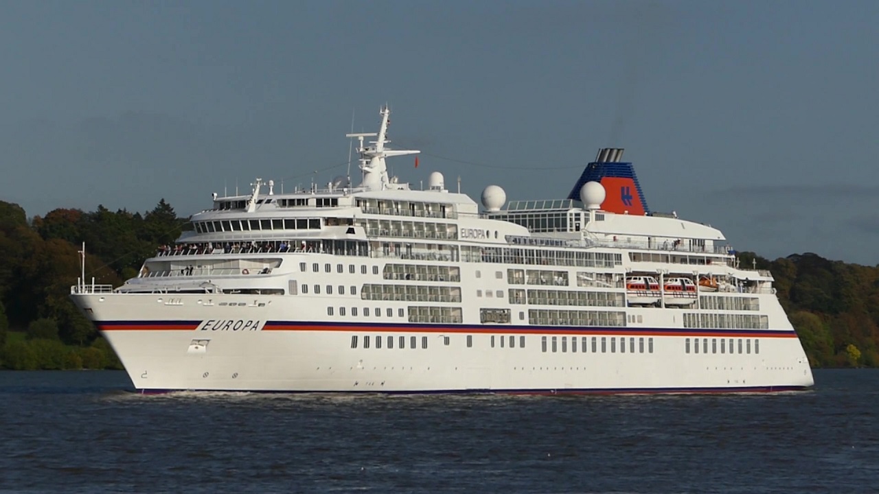Kreuzfahrschiff HLC MS Europa Kreuzfahrschiff HLC MS Europa